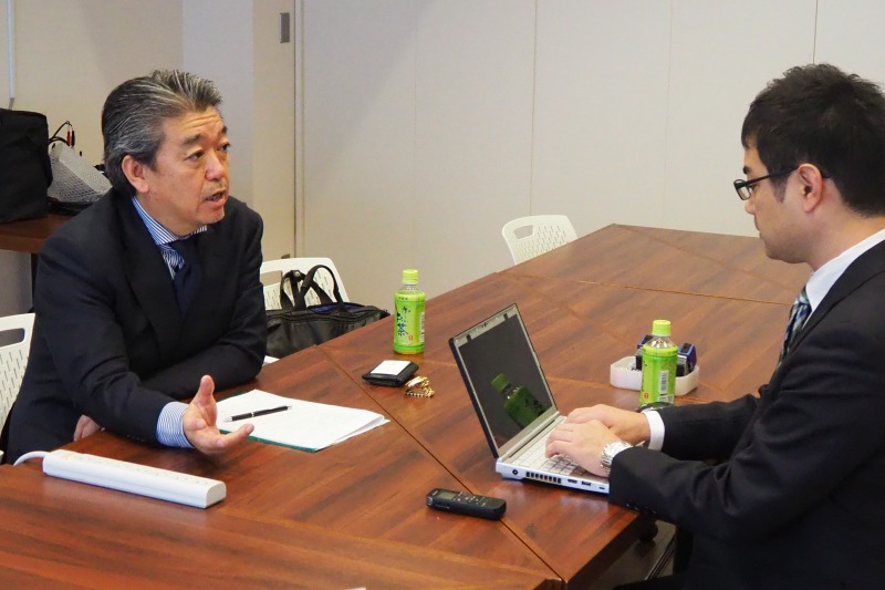 決断について語る湯澤氏